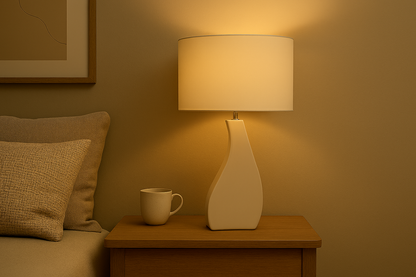 CANDEEIRO DE MESA LIN COM ABAJUR